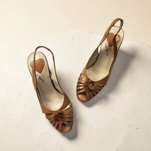 Sesto Meucci Vintage 90s/Y2K Tan Leather Floral Peep Toe Slingback Heels Size 8M